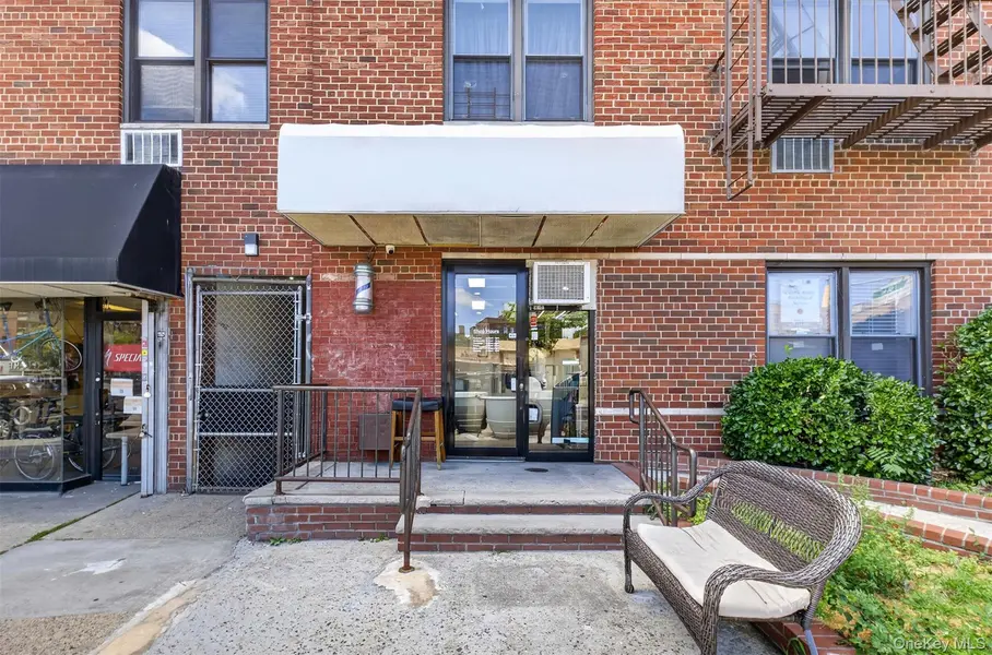 10230 Queens BLVD #1009, Forest Hills, NY 11375