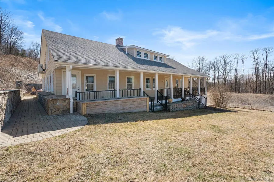 70 Barmore RD, Lagrangeville, NY 12540