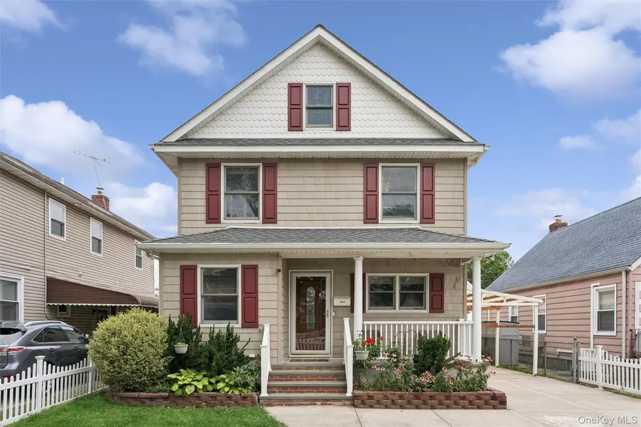 7643 265th ST, New Hyde Park, NY 11040