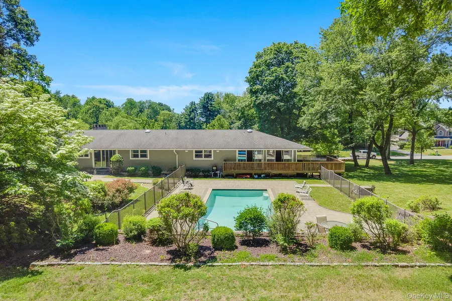 21 Vail RD, Poughkeepsie, NY 12603