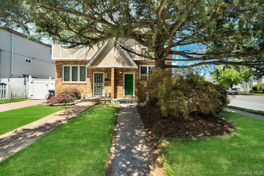5 Notus AVE, Staten Island, NY 10312