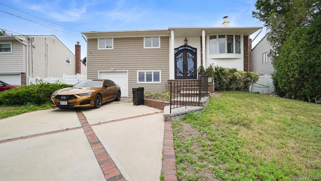 2694 Dorothy ST, Bellmore, NY 11710