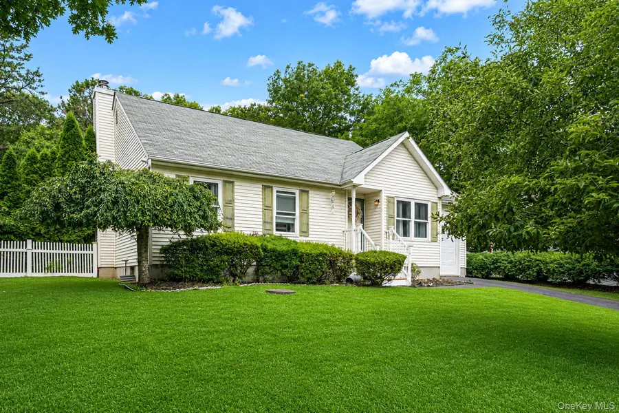 358 Tyler AVE, Miller Place, NY 11764