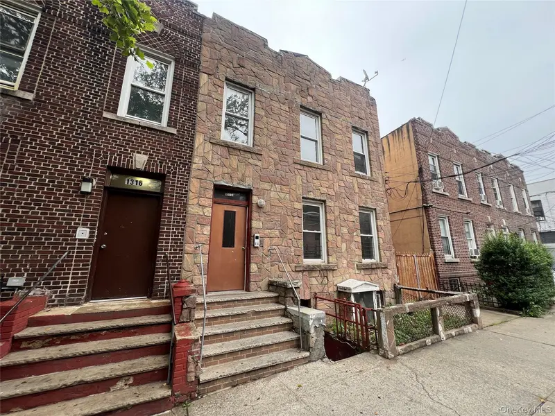 1314 Stratford AVE, Bronx, NY 10472