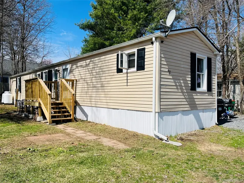 723 Beekman RD #42, Hopewell Junction, NY 12533