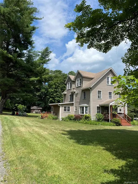 17 Spring ST, Ellenville, NY 12428