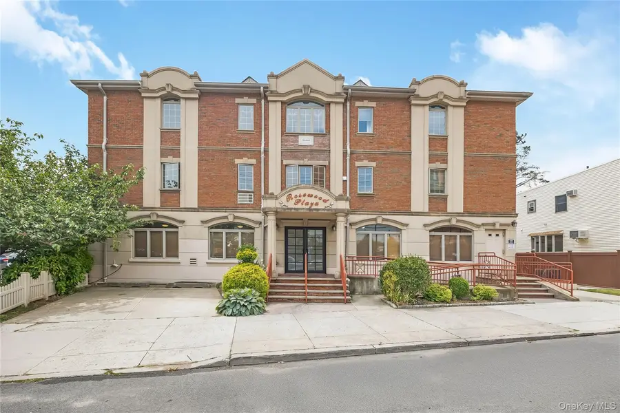 66-06 70th ST #R5, Middle Village, NY 11379