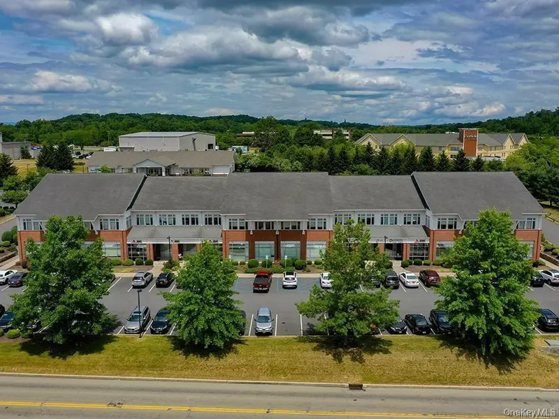 30 Hatfield LN #201-203, Goshen, NY 10924