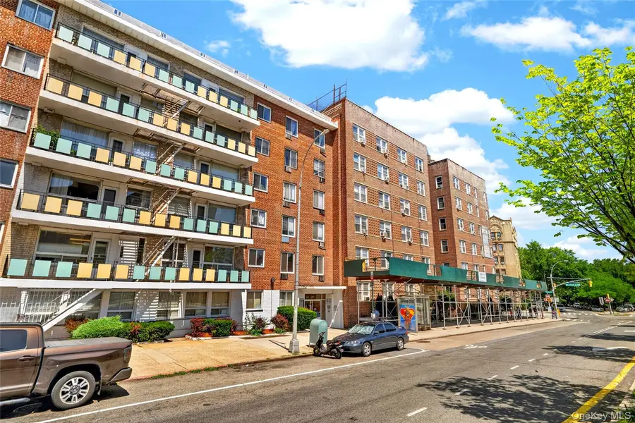 3201 Grand Concourse #6M, Bronx, NY 10468