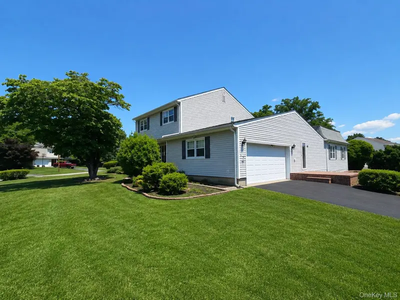 10 Tioken RD, Spring Valley, NY 10977