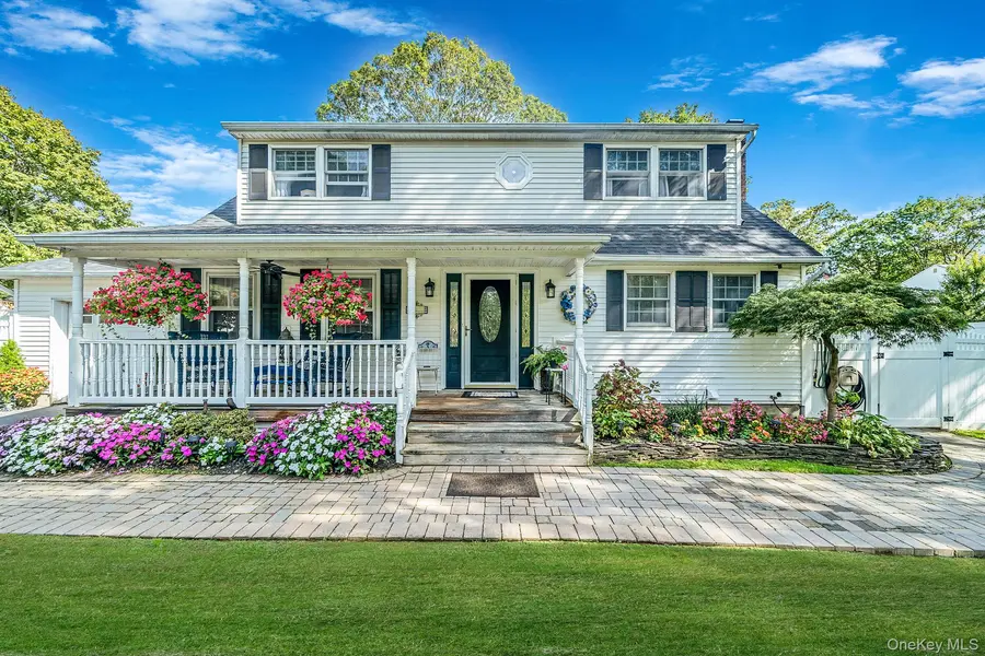 309 Harrison AVE, Miller Place, NY 11764