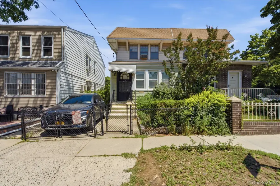 7017 53rd AVE, Maspeth, NY 11378