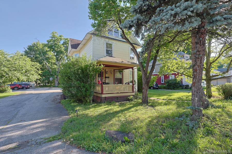53 E Main ST, Washingtonville, NY 10992