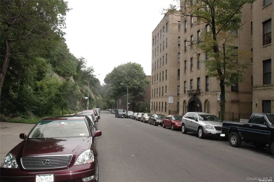225 Bennett AVE #60, New York (manhattan), NY 10040