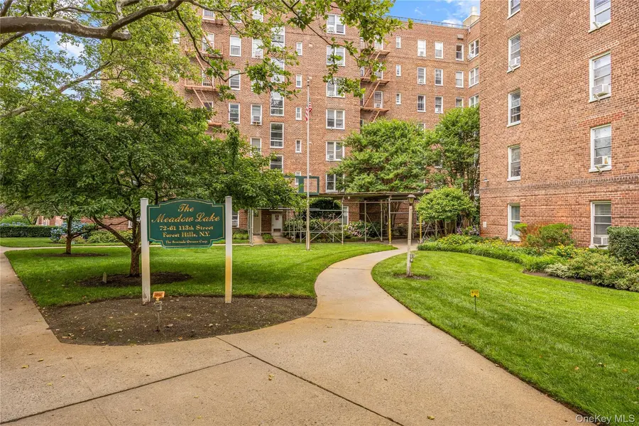 72-61 113th ST #5B, Forest Hills, NY 11375