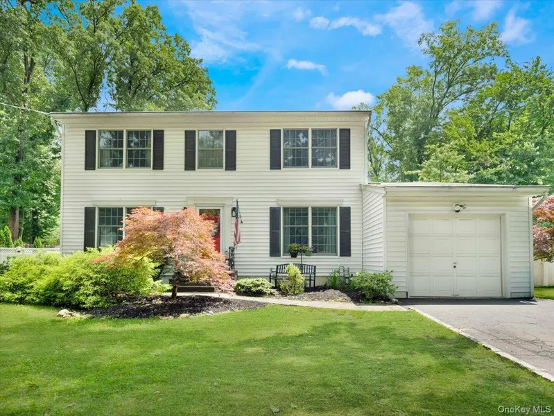 44 Oriole ST, Pearl River, NY 10965