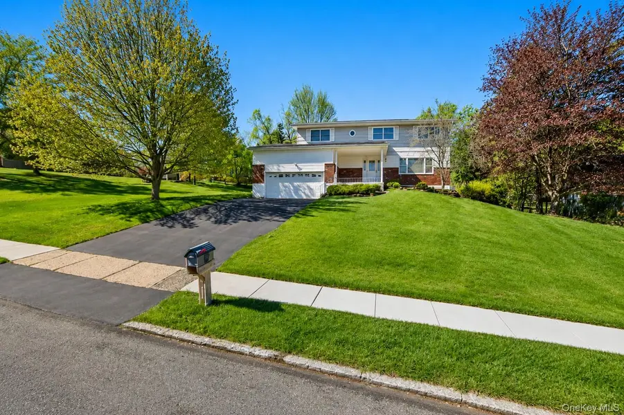 4 Ironworks RD, Monroe, NY 10950
