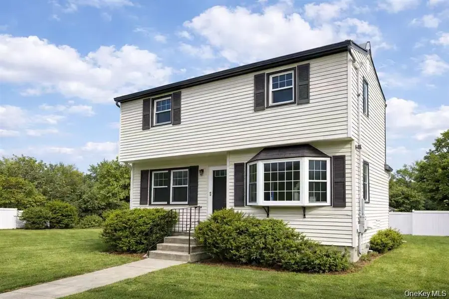 187 Horseblock RD, Farmingville, NY 11738