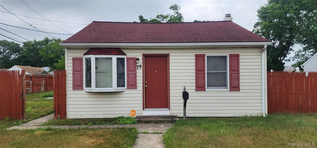 79 Commack RD, North Babylon, NY 11703