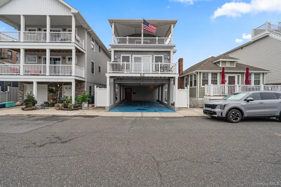 46 Wyoming AVE, Long Beach, NY 11561