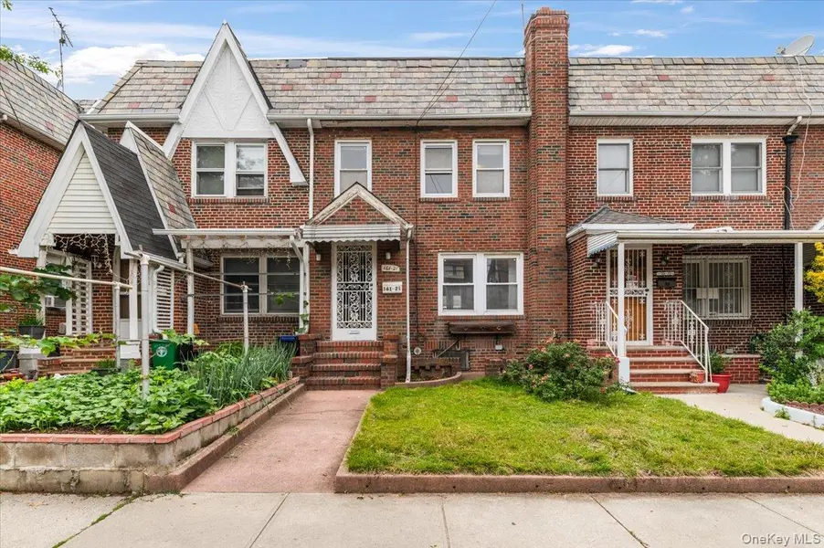 161-21 84th AVE, Jamaica Hills, NY 11432