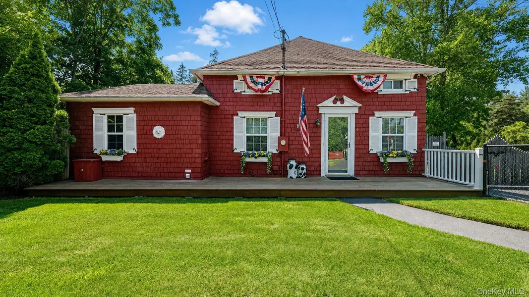 16 Yaphank Middle Island RD, Middle Island, NY 11953