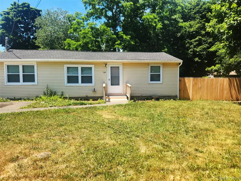 548 Taylor AVE, East Patchogue, NY 11772