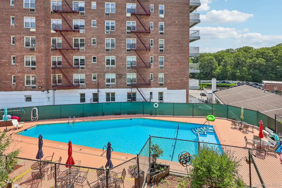 632 Palmer RD #6F, Yonkers, NY 10701