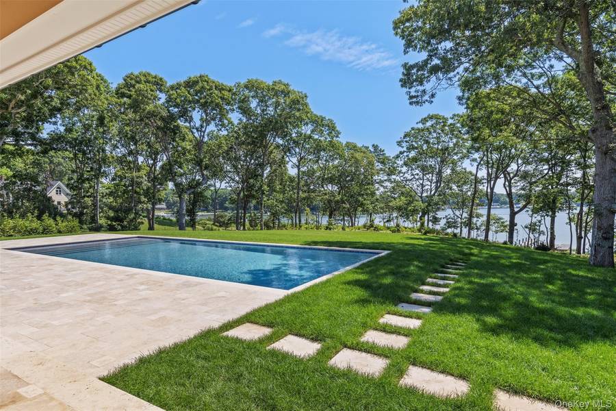 1775 Point Pleasant RD, Mattituck, NY 11952