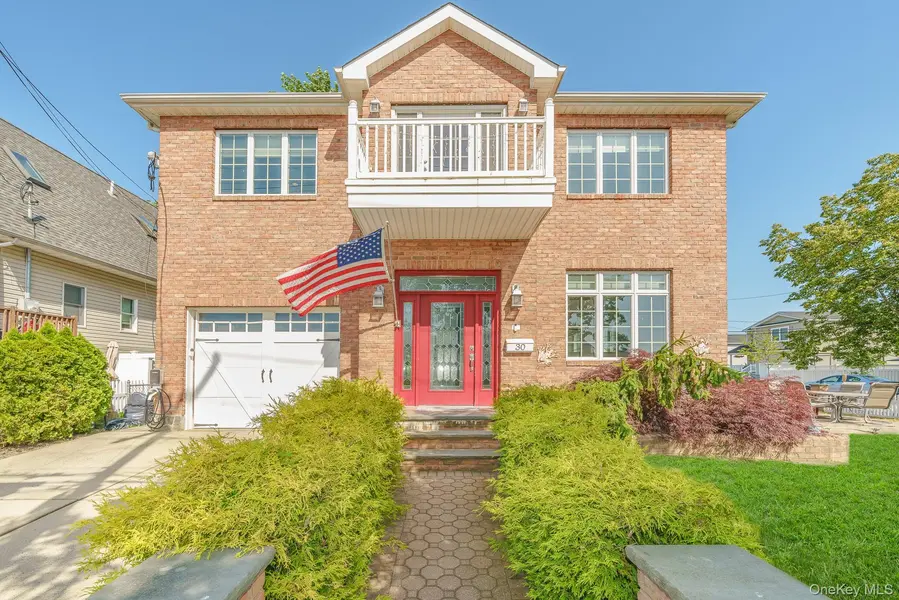 30 East BLVD, East Rockaway, NY 11518