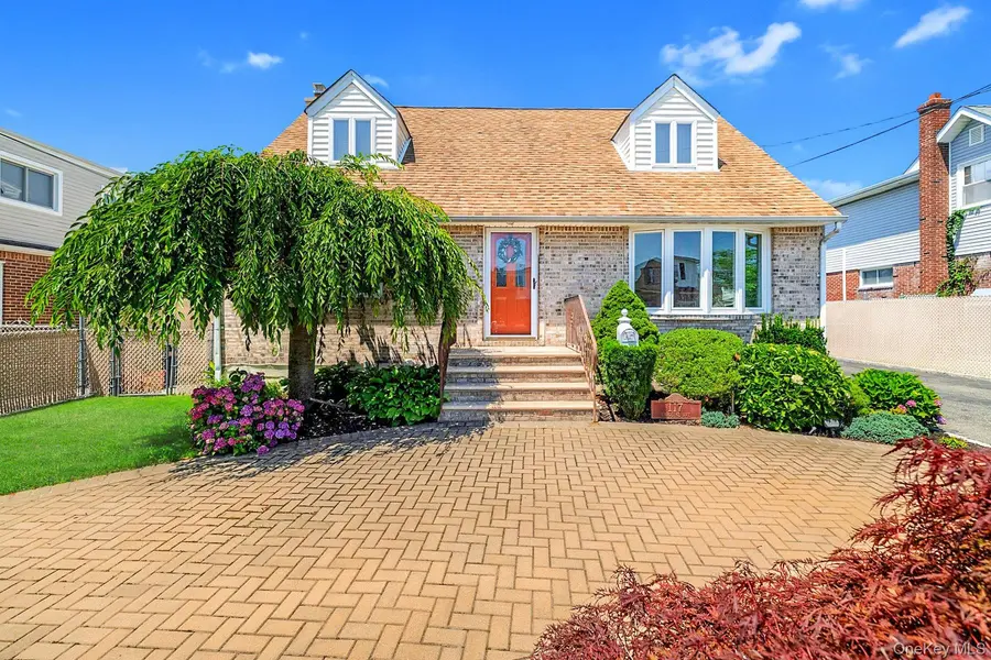 119 Caroline AVE, Franklin Square, NY 11010