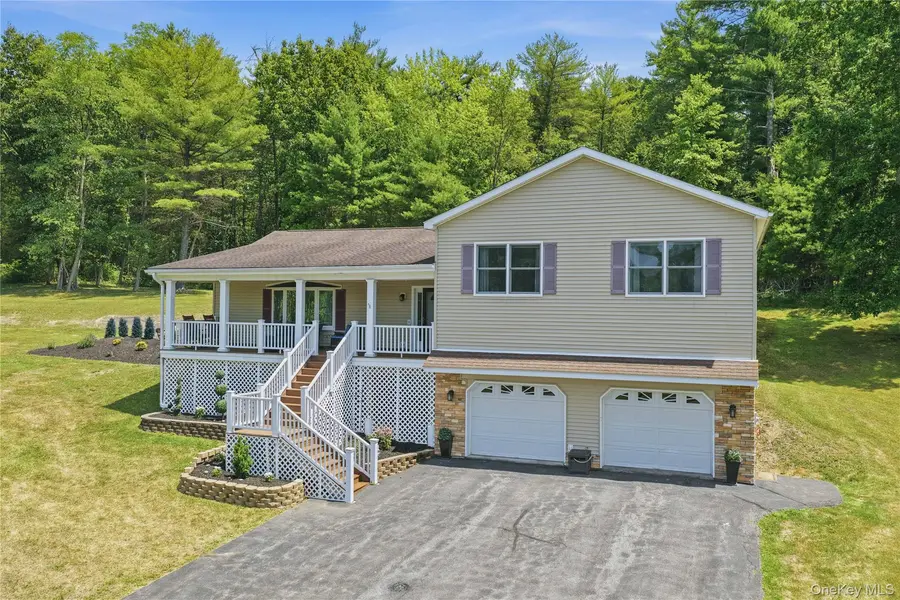588 Linderman Avenue EXT, Kingston, NY 12401