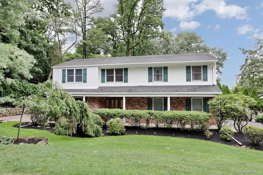 32 Newport AVE, Tappan, NY 10983