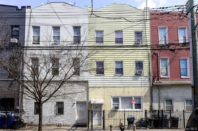 393 Crescent ST, Brooklyn, NY 11208