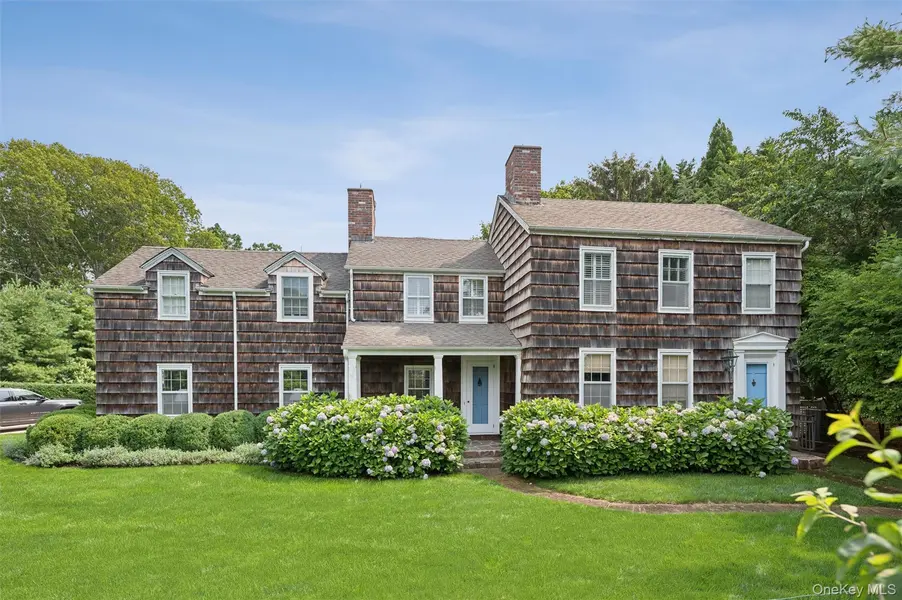 20 Quogue ST, Quogue, NY 11959