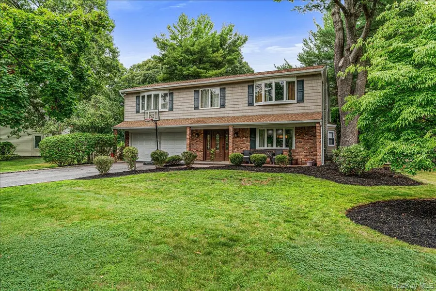 68 Butterfield DR, Greenlawn, NY 11740