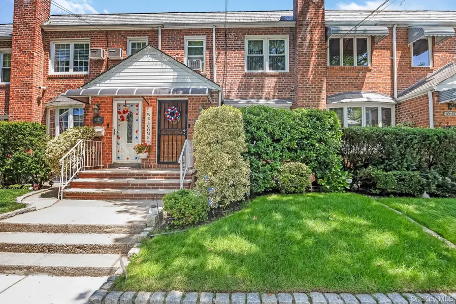 65-19 78th ST, Middle Village, NY 11379