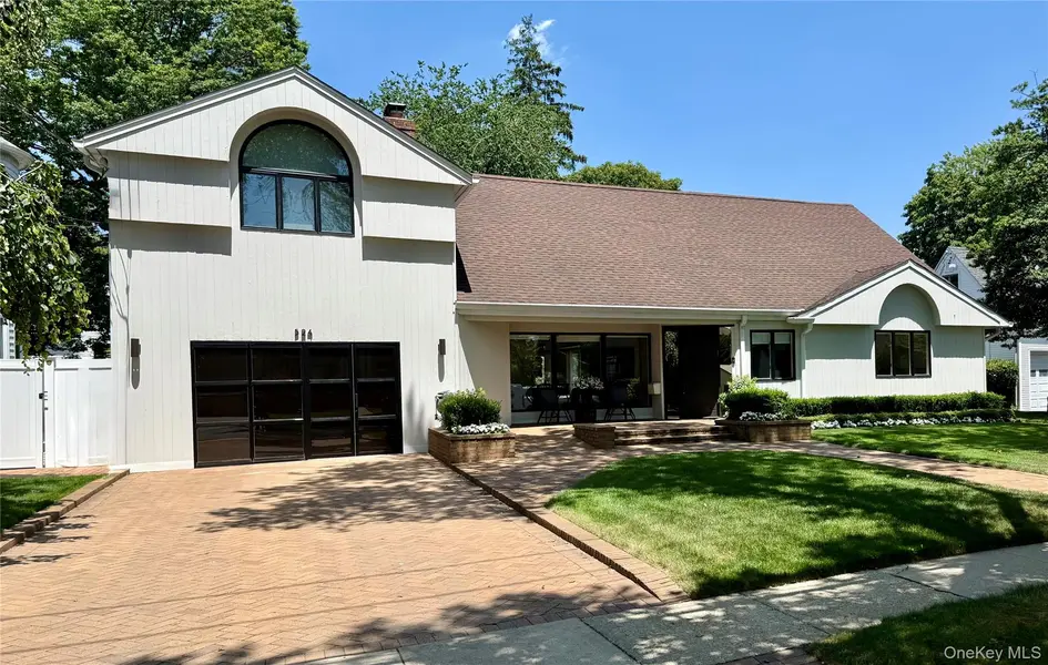 524 Woodmere BLVD, Woodmere, NY 11598