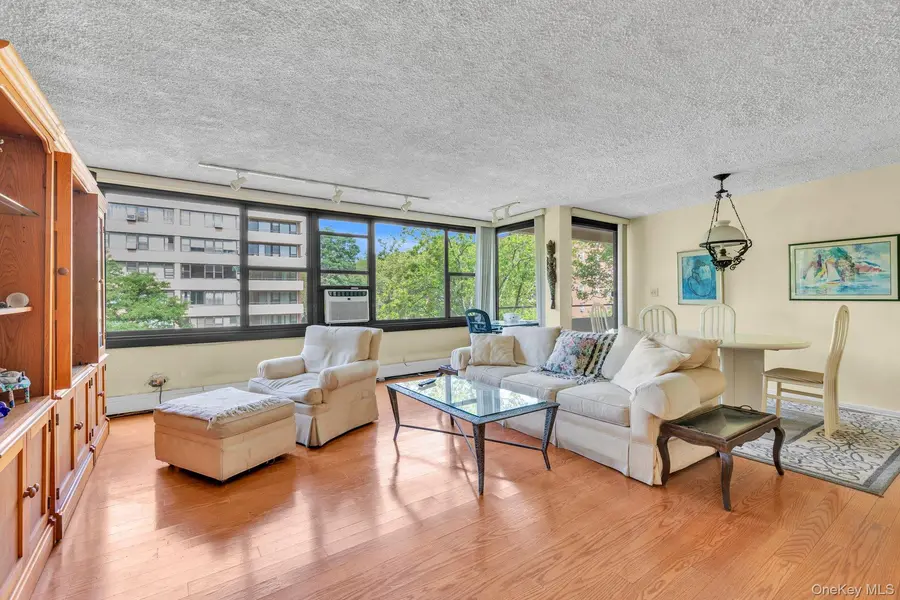 166-10 Powells Cove BLVD #5D, Beechhurst, NY 11357