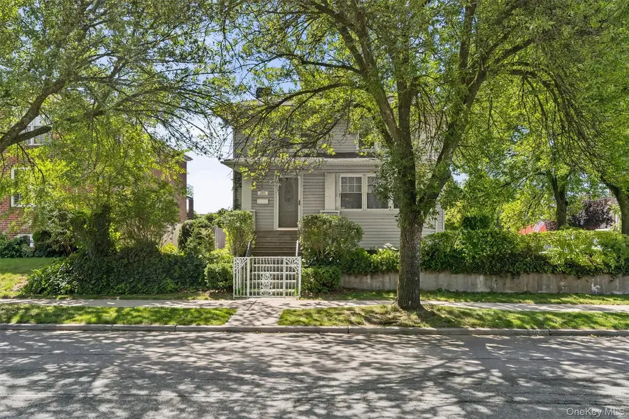 2950 Randall AVE, Bronx, NY 10465