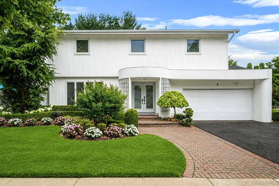 2 Sagamore WAY, Jericho, NY 11753