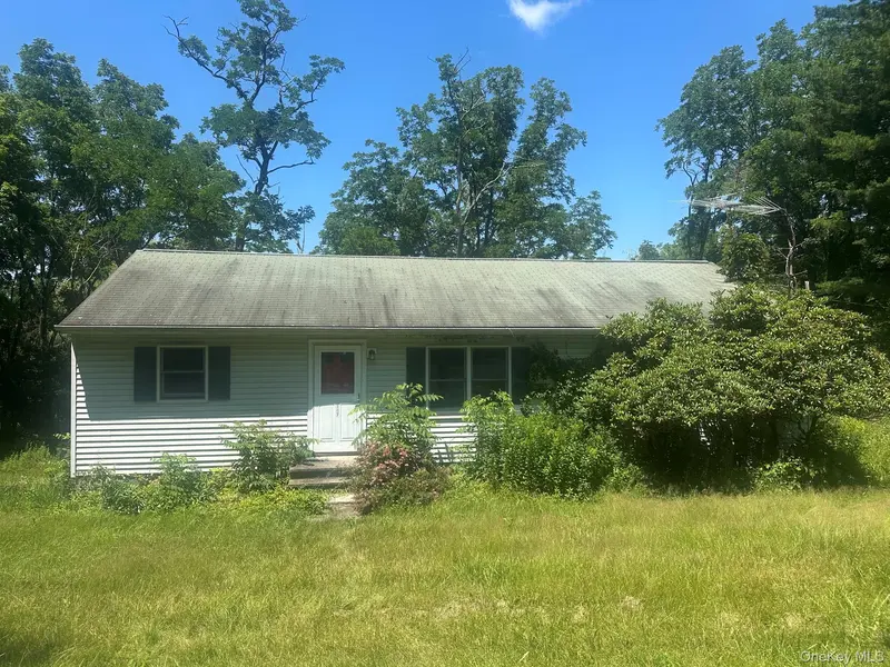 187 Allen RD, Salt Point, NY 12578
