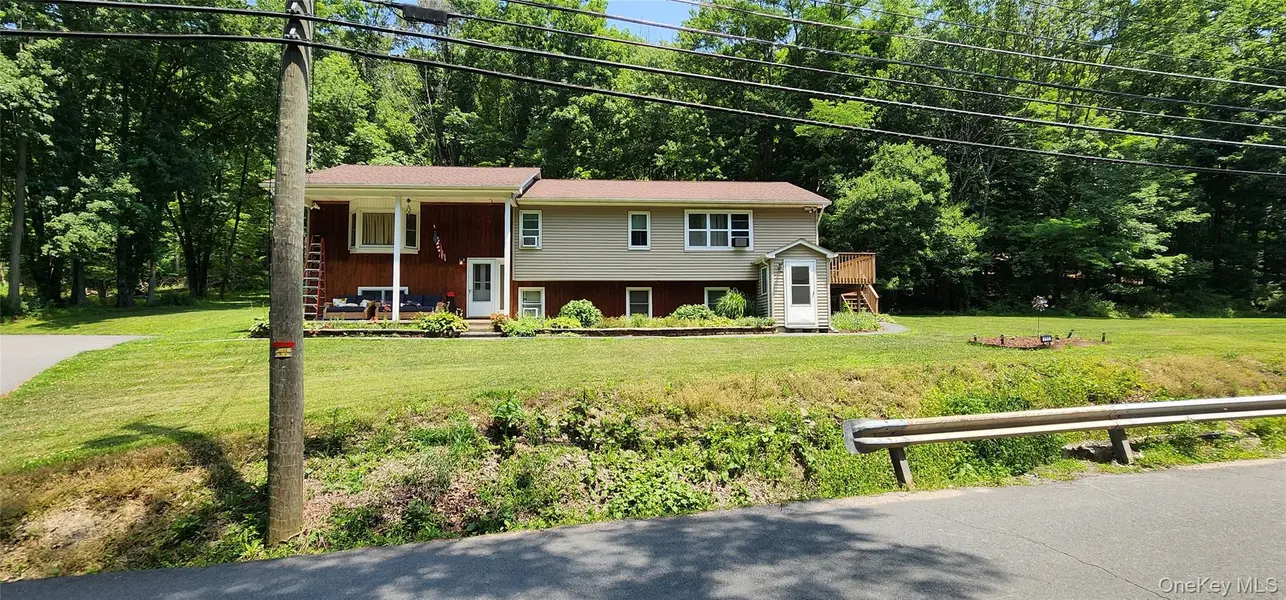 102 Berme RD, Port Jervis, NY 12771