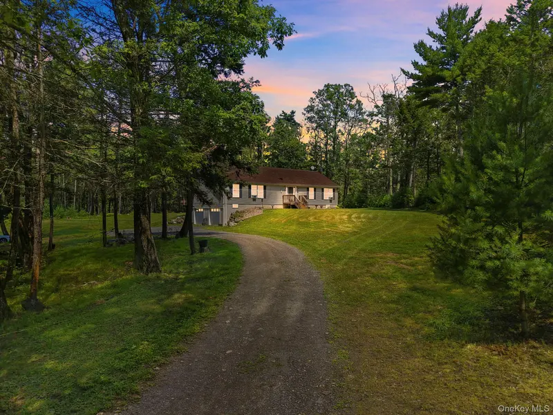 630 Ashokan RD, Kingston, NY 12401
