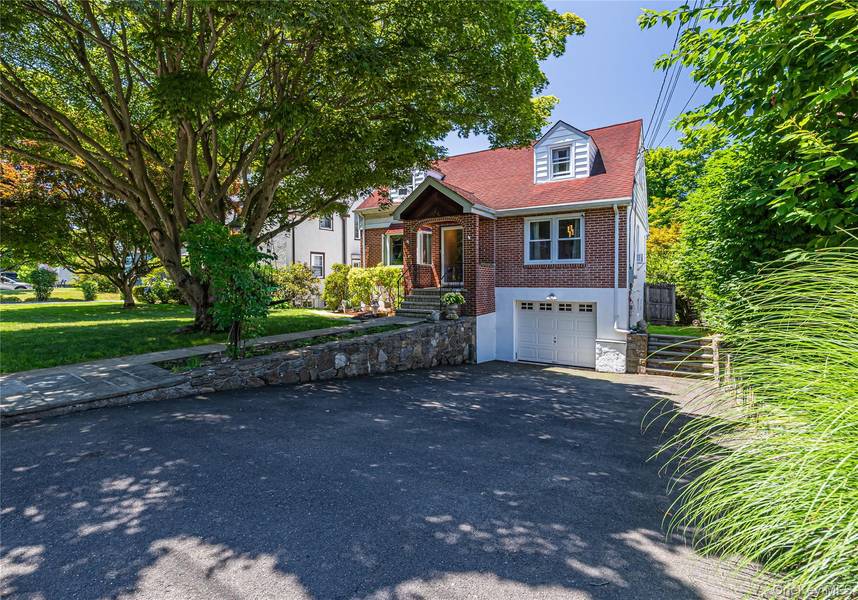 74 Tamarack RD, Rye Brook, NY 10573