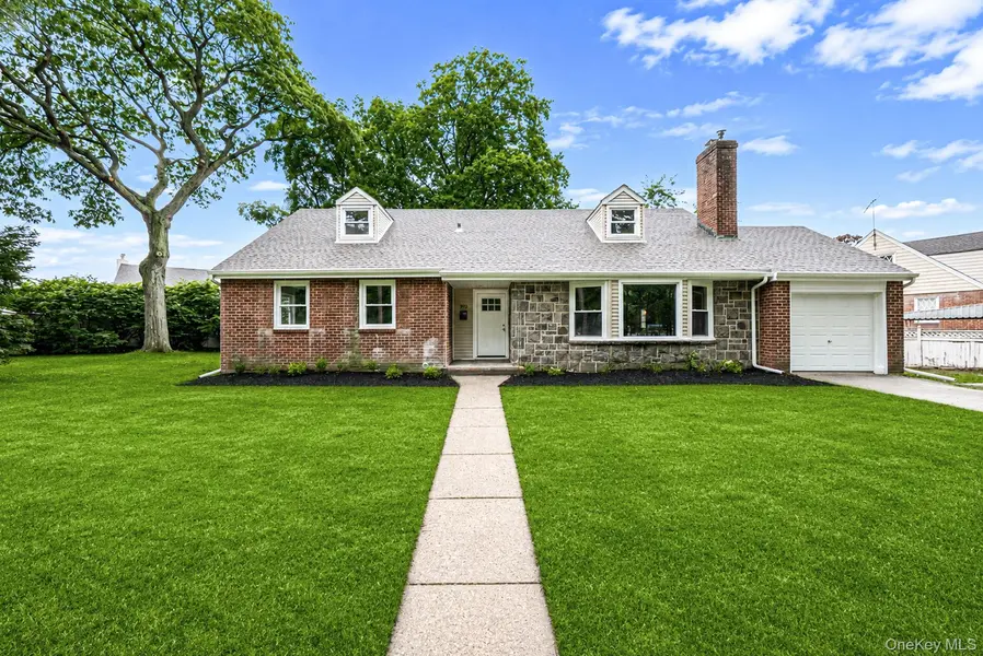 970 Hillman ST, West Hempstead, NY 11552