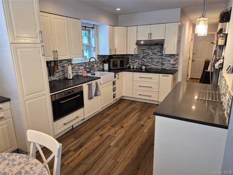 1128 N Ocean AVE, Medford, NY 11763