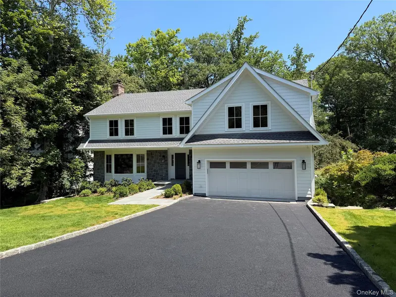 19 Black Birch LN, Scarsdale, NY 10583