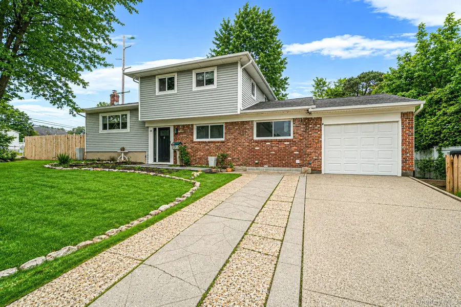 48 Hillside AVE, Patchogue, NY 11772