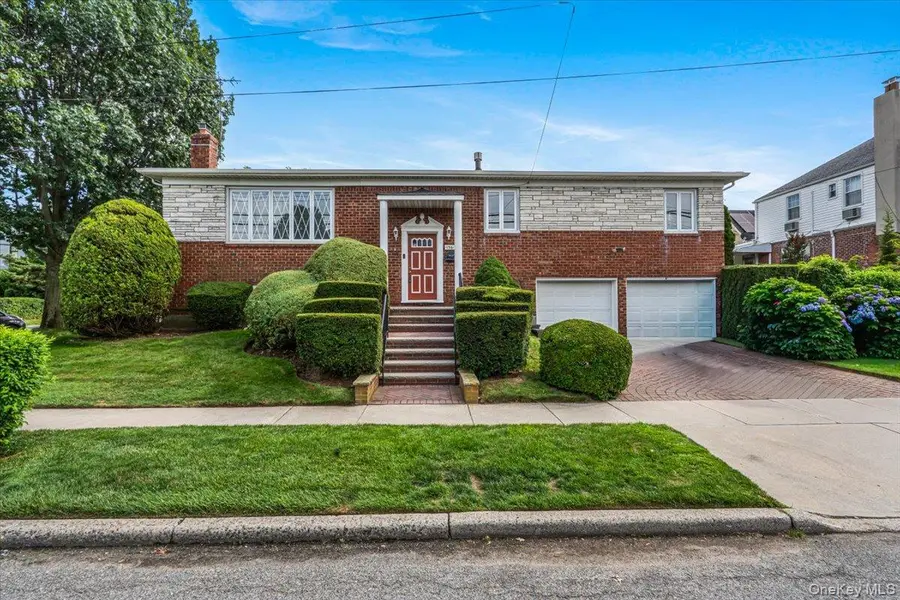156-14 14th AVE, Beechhurst, NY 11357